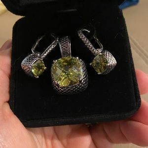 Green Stone Earring & Pendant set